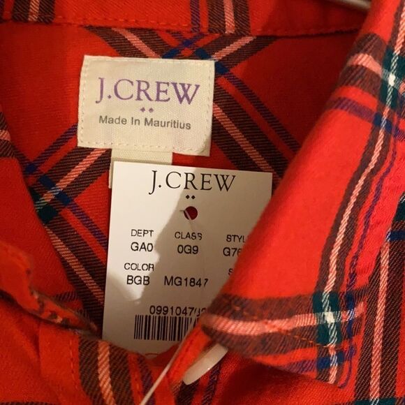 New. J. Crew plaid boyfriend shirt in perfect condition. Size Xs. - Picture 5 of 6